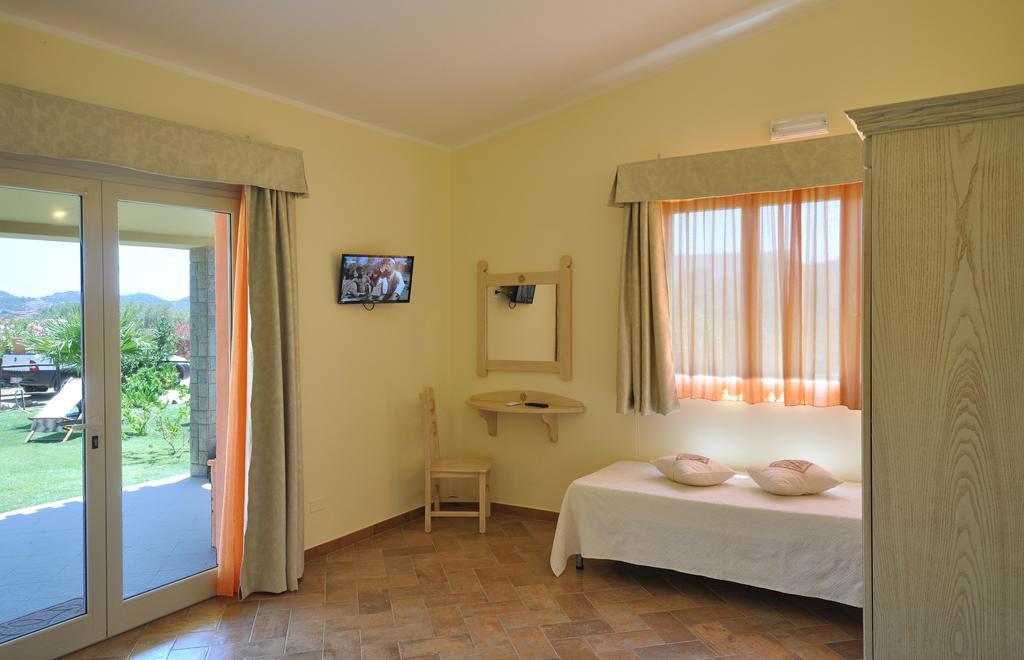 Affittacamere B&B La Villa Dei Graniti Villasimius Exterior foto