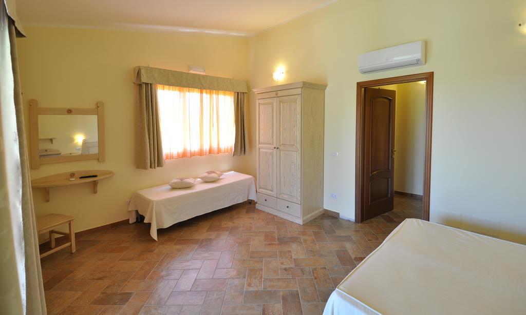 Affittacamere B&B La Villa Dei Graniti Villasimius Quarto foto