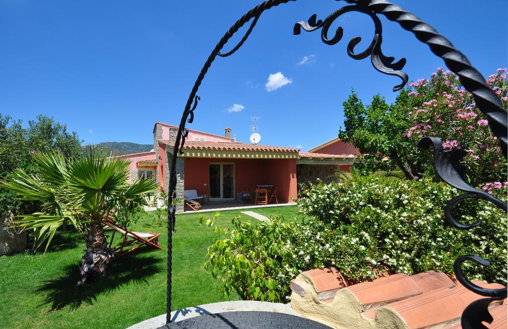 Affittacamere B&B La Villa Dei Graniti Villasimius Exterior foto