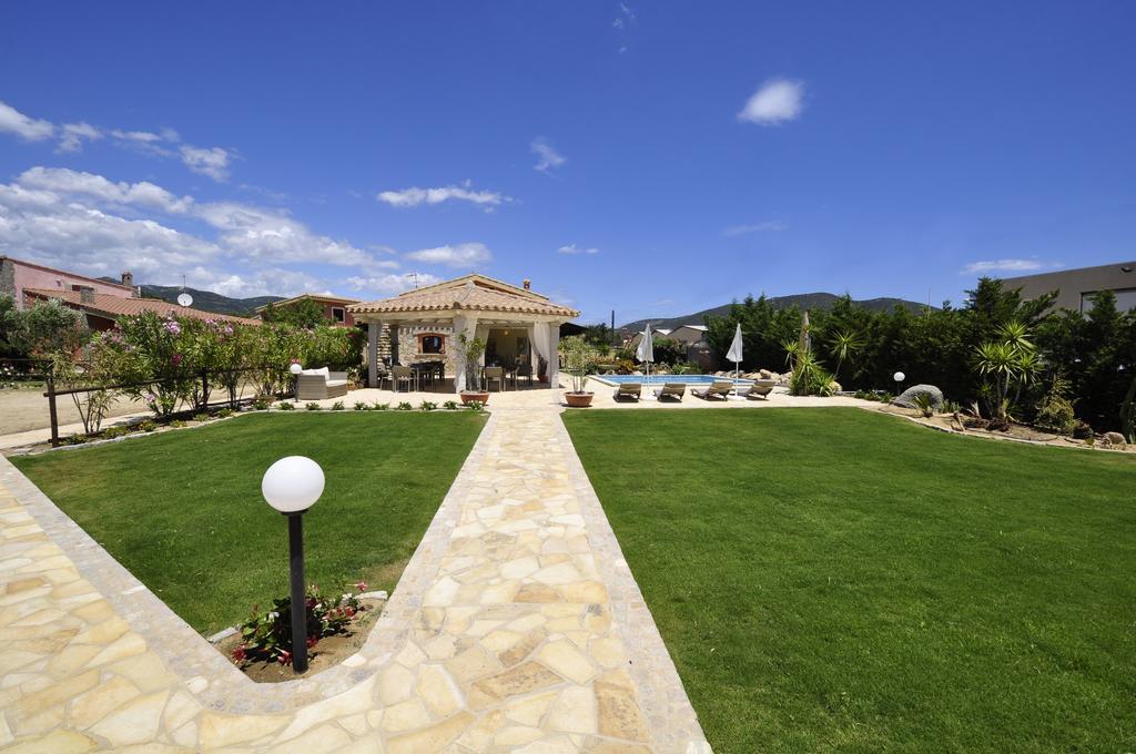 Affittacamere B&B La Villa Dei Graniti Villasimius Exterior foto
