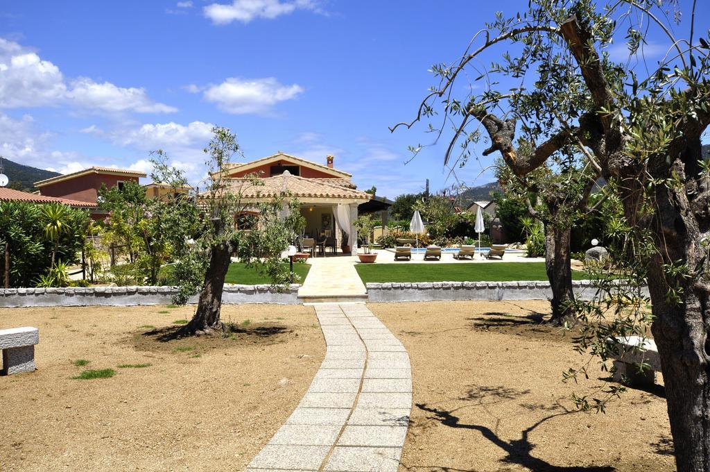 Affittacamere B&B La Villa Dei Graniti Villasimius Exterior foto