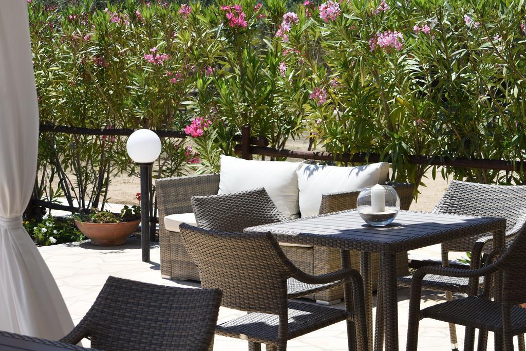 Affittacamere B&B La Villa Dei Graniti Villasimius Exterior foto
